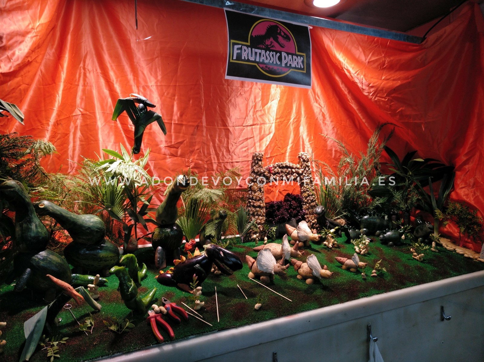 FESTIVIDAD DE LOS "TOSANTOS" Familia con Niños (CÁDIZ)