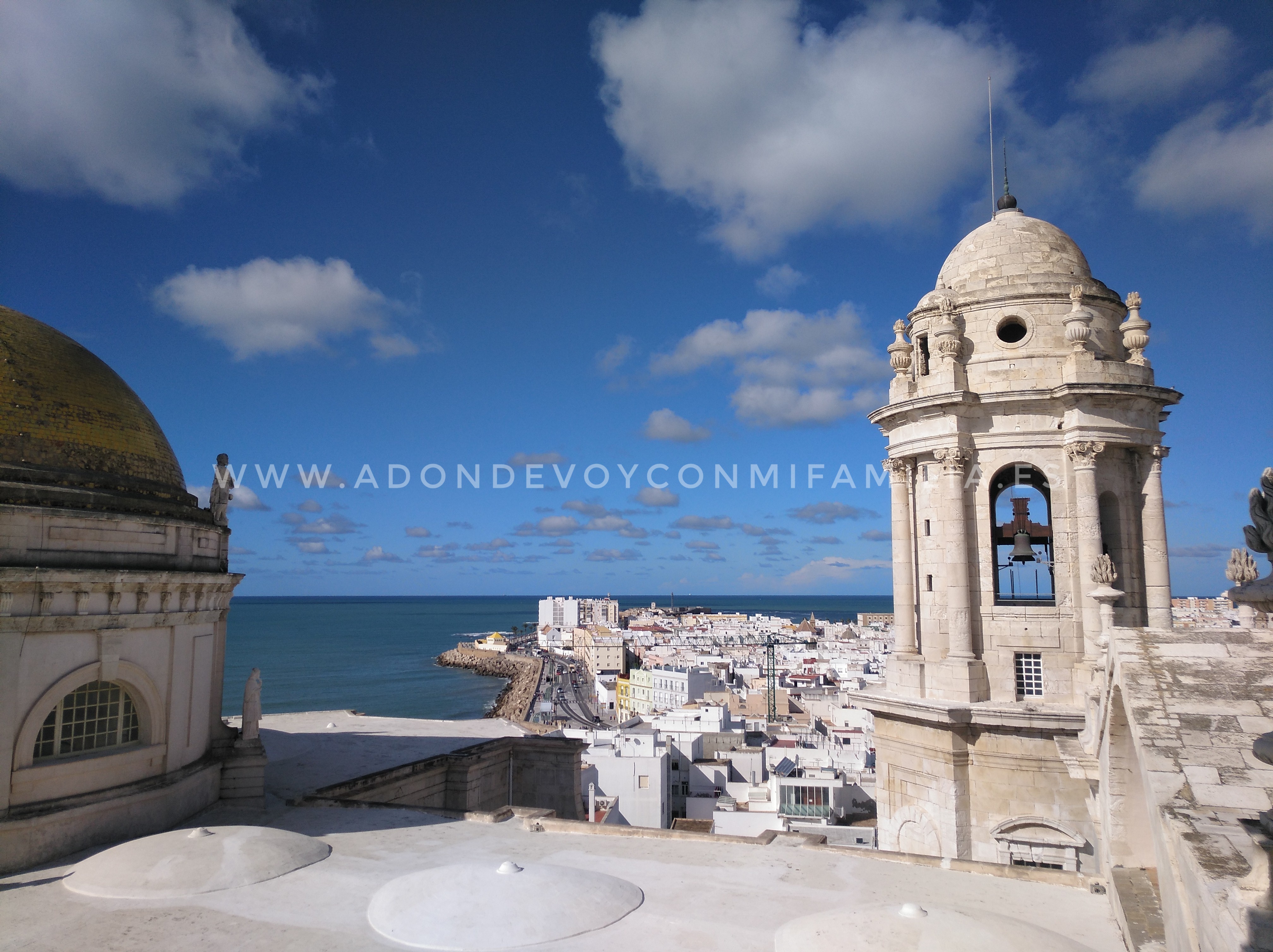 MI BLOG | Torre del Reloj de la Catedral de Cádiz con Niños