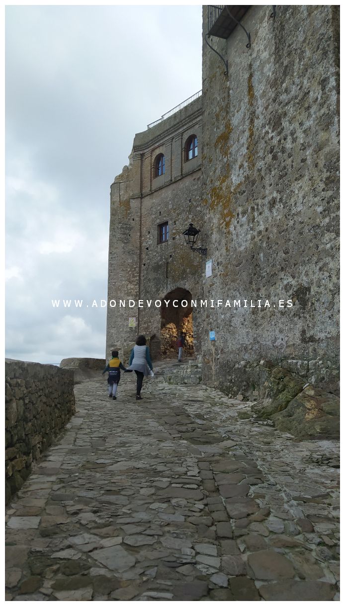 Castillo De Castellar Adondevoyconmifamilia Castillo De Castellar Adondevoyconmifamilia