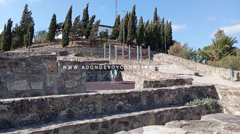 parque dinosaurios alcalá de los gazu
